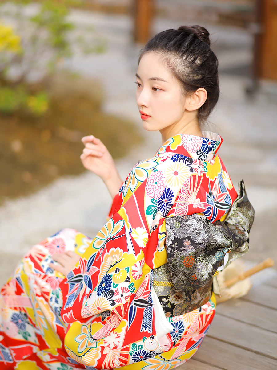 Kimono Tradizionale Giapponese - Women'S Formal Traditional Wear recensione e prezzo