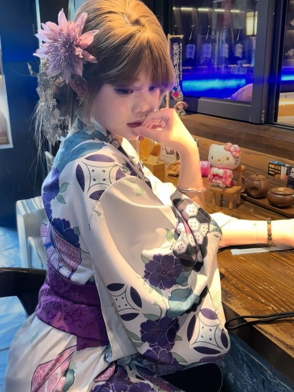 Kimono Tradizionale Viola per  - Women'S Formal Traditional Wear recensione e prezzo